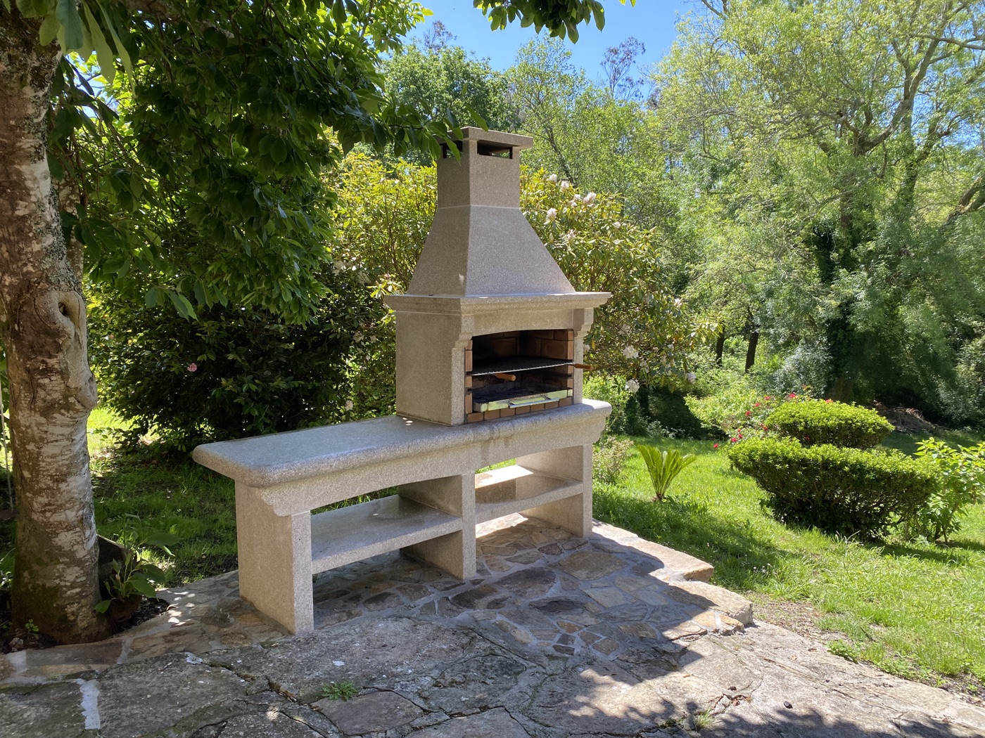 Barbacoa exterior para comer fuera